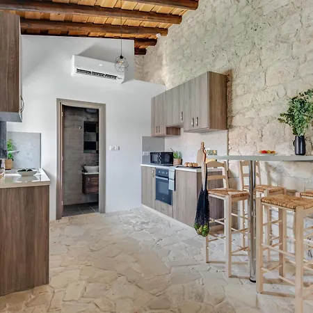 Apartment Sanders Andre Marie Vasa Kilaniou